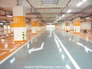 Chine Caractéristique de Auto-mise à niveau extérieure de revêtement de plancher de Polyaspartic fournisseur